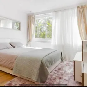 https://grand-studio_victor-hugo_centre.midi-pyreneeshotels.com